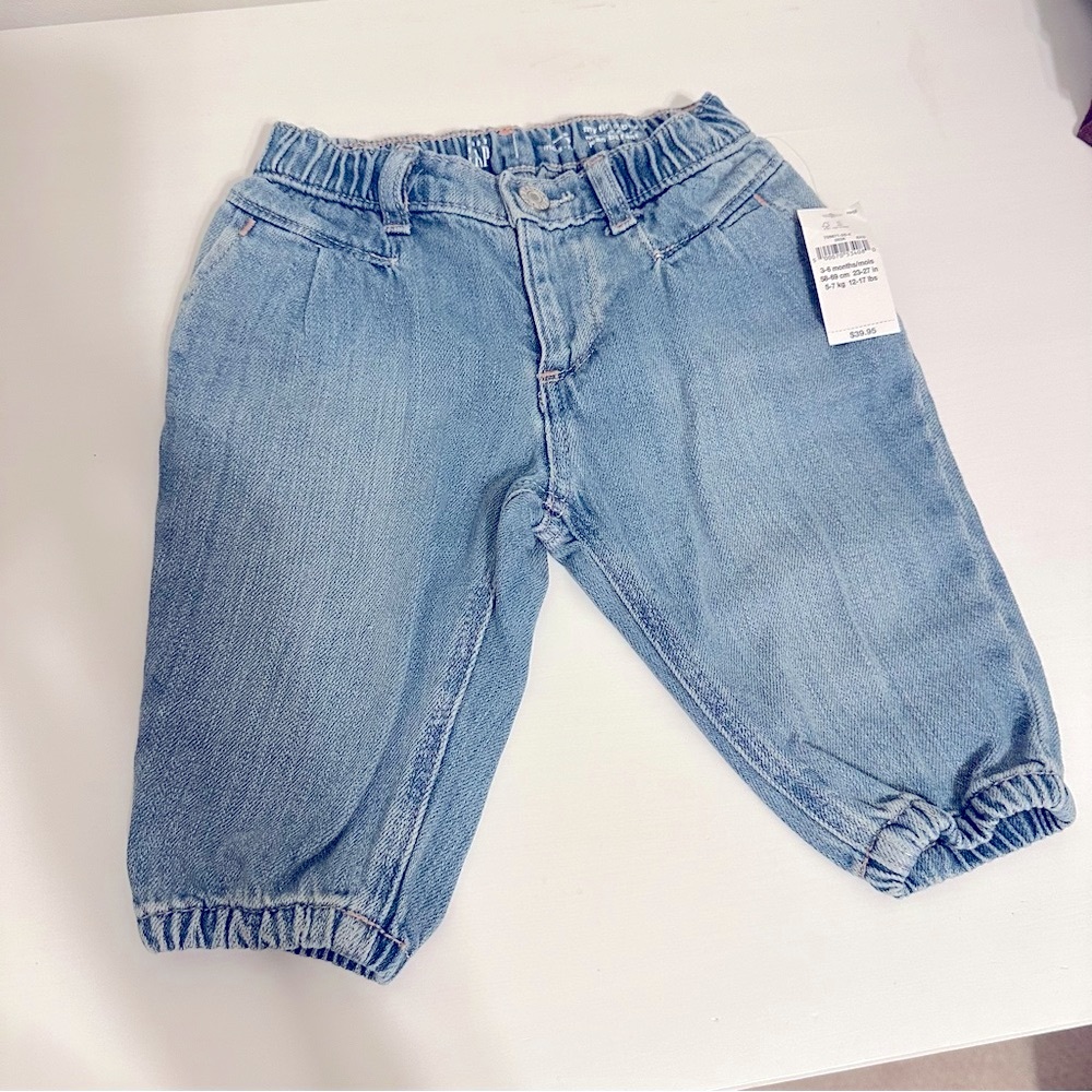 3/$30 | NWT Baby Gap Bubble Jeans